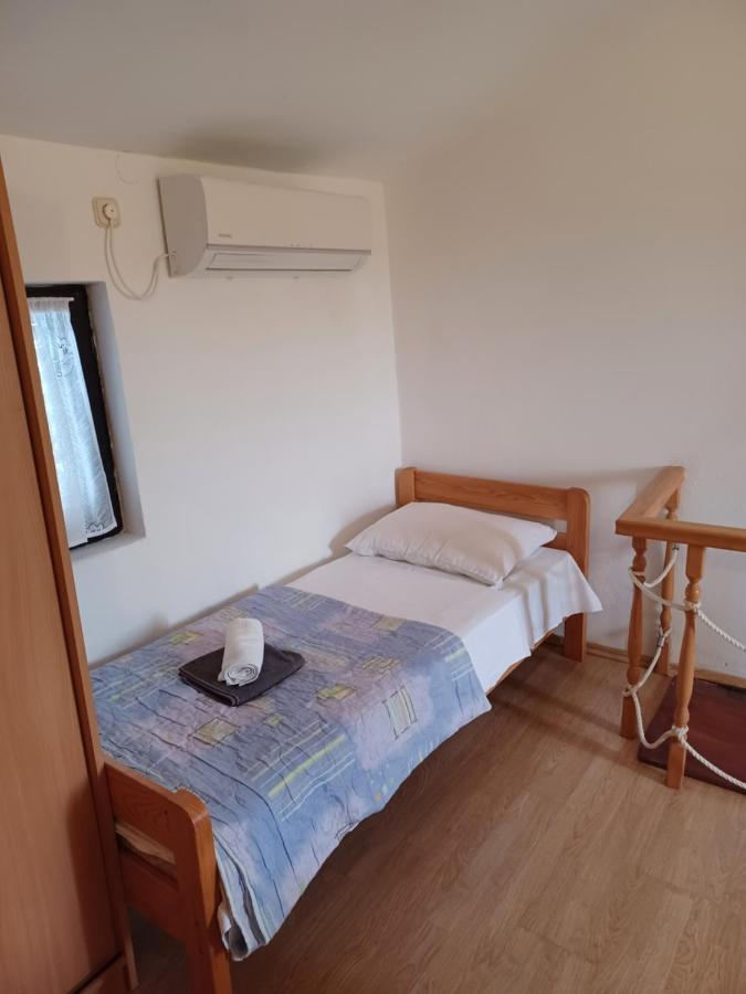 Apartment Mondo Baška Exteriör bild